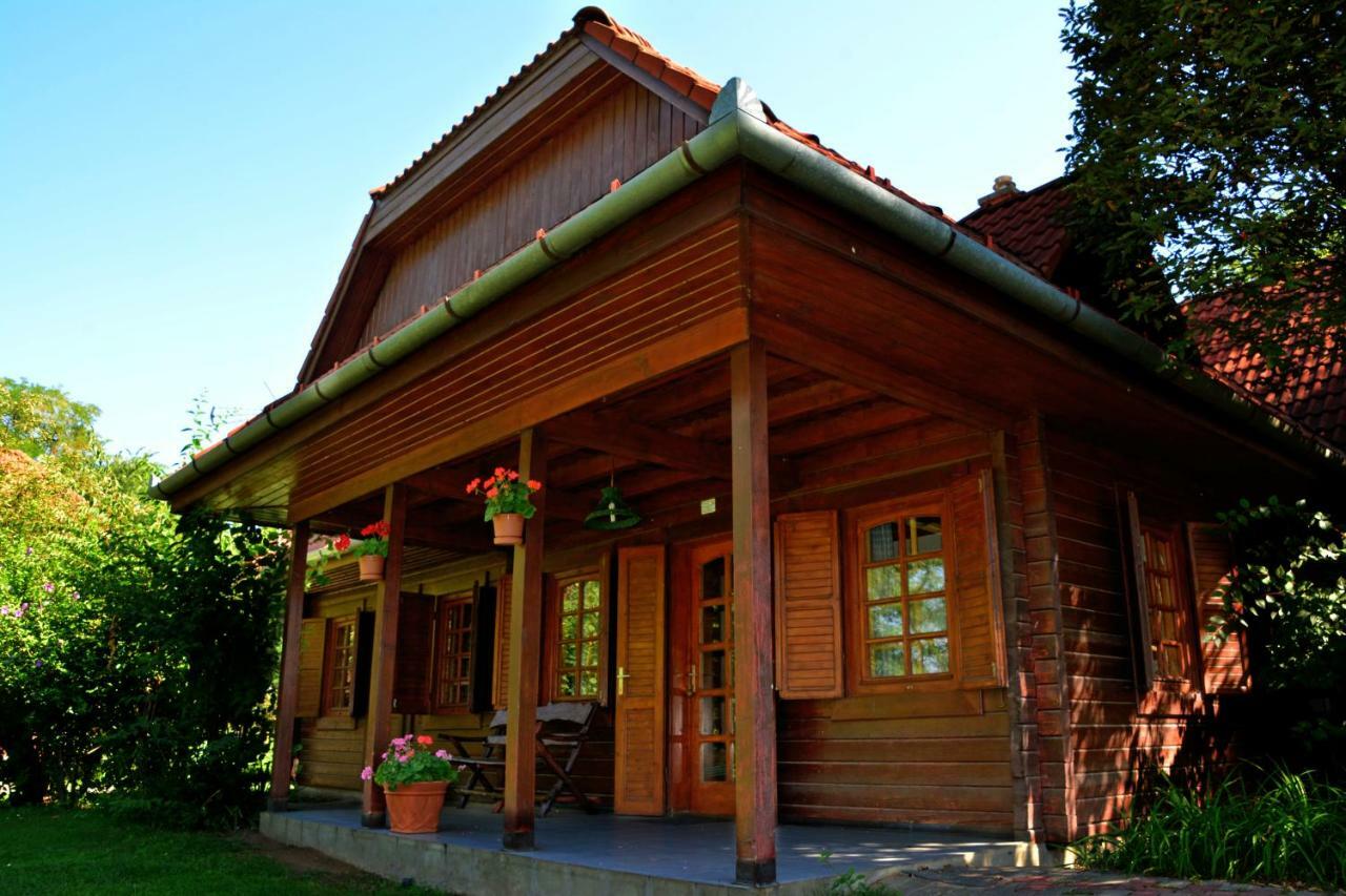 Sipito Pihenopark Hotel Pilis Kültér fotó