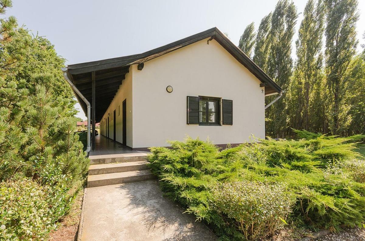Sipito Pihenopark Hotel Pilis Kültér fotó