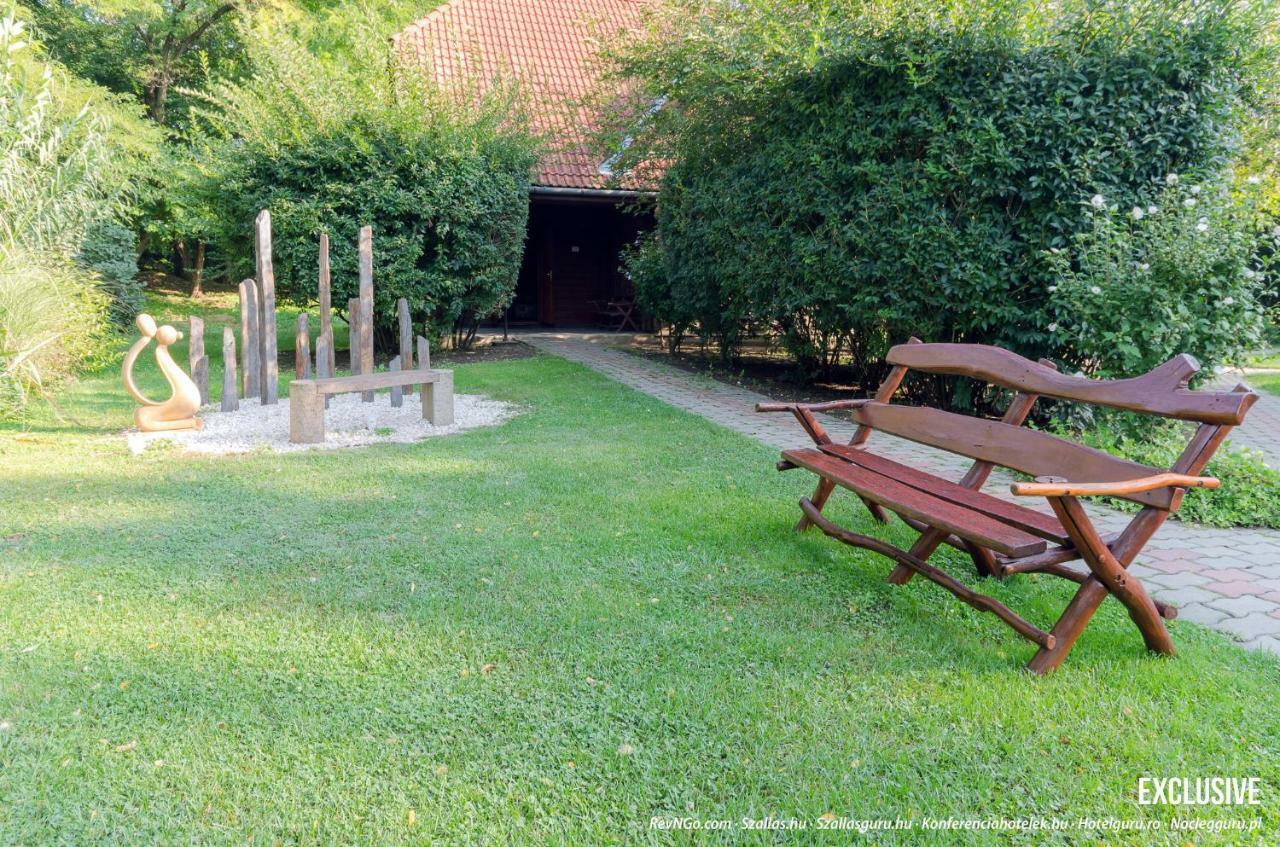 Sipito Pihenopark Hotel Pilis Kültér fotó