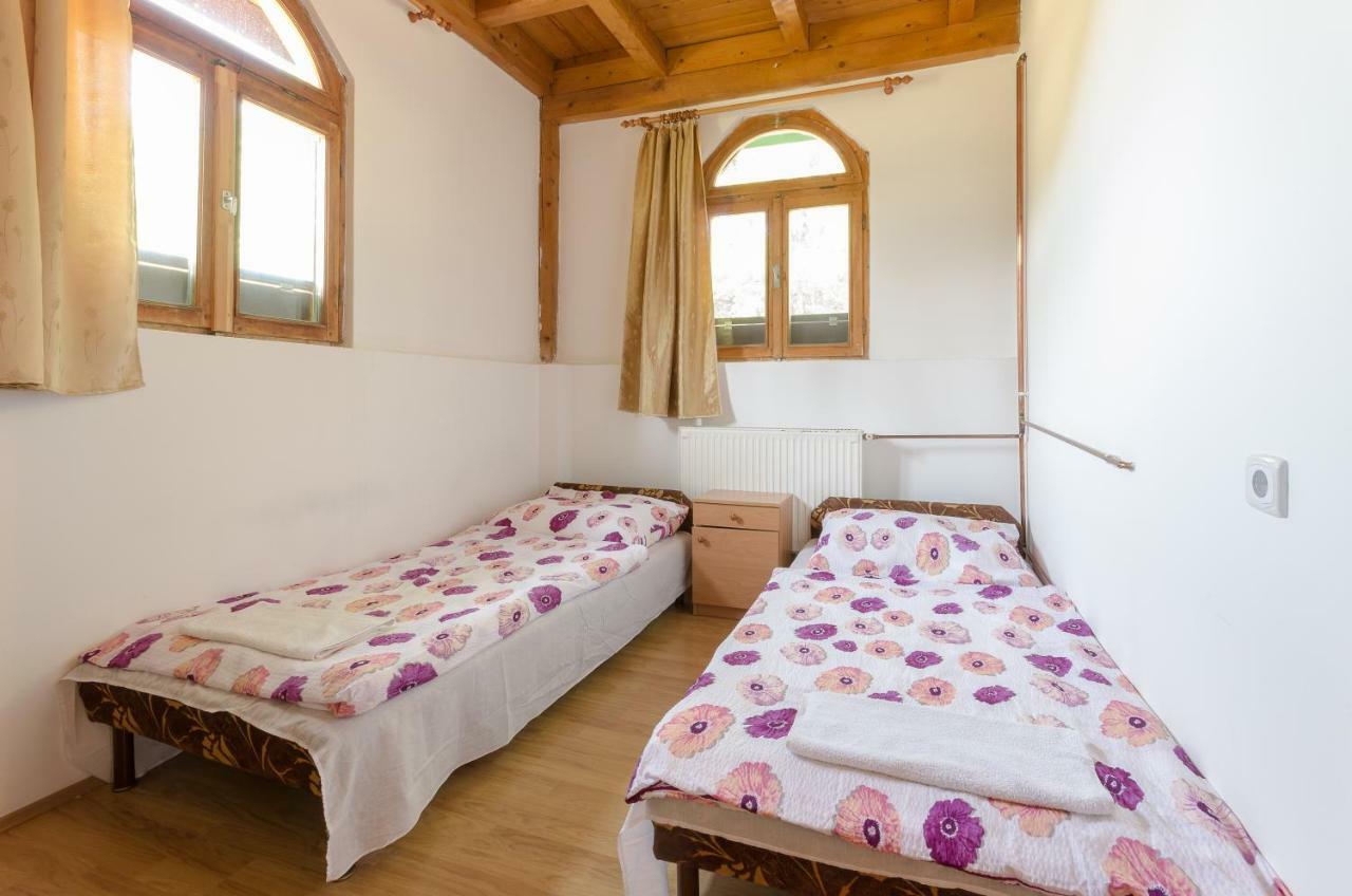 Sipito Pihenopark Hotel Pilis Kültér fotó