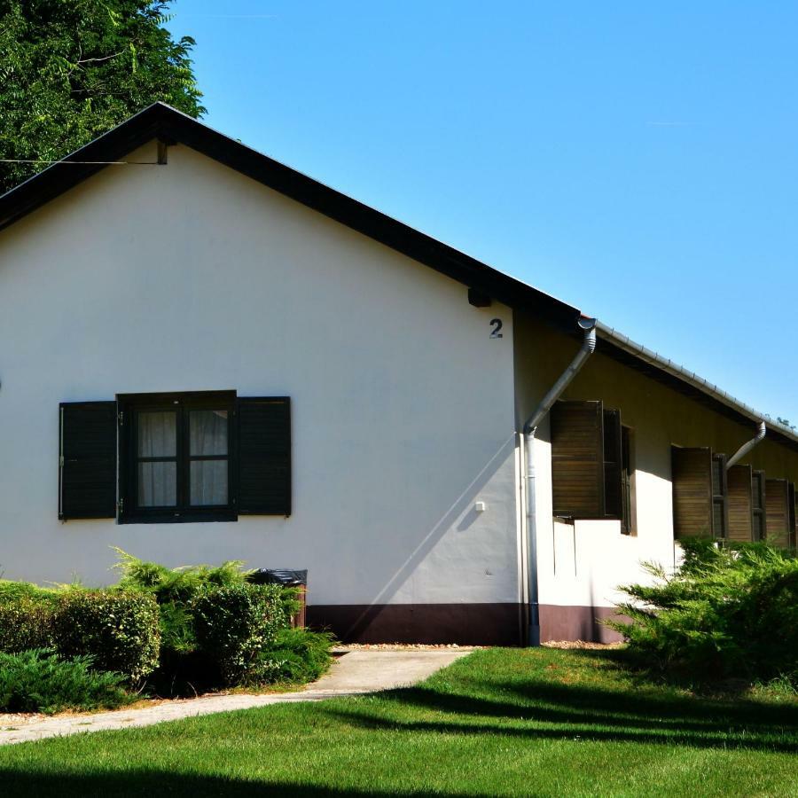Sipito Pihenopark Hotel Pilis Kültér fotó
