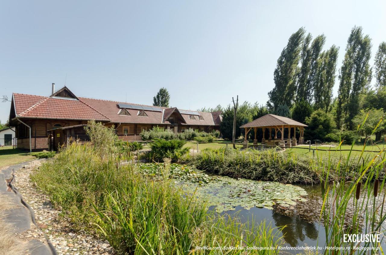 Sipito Pihenopark Hotel Pilis Kültér fotó