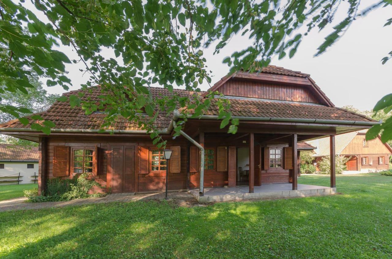Sipito Pihenopark Hotel Pilis Kültér fotó