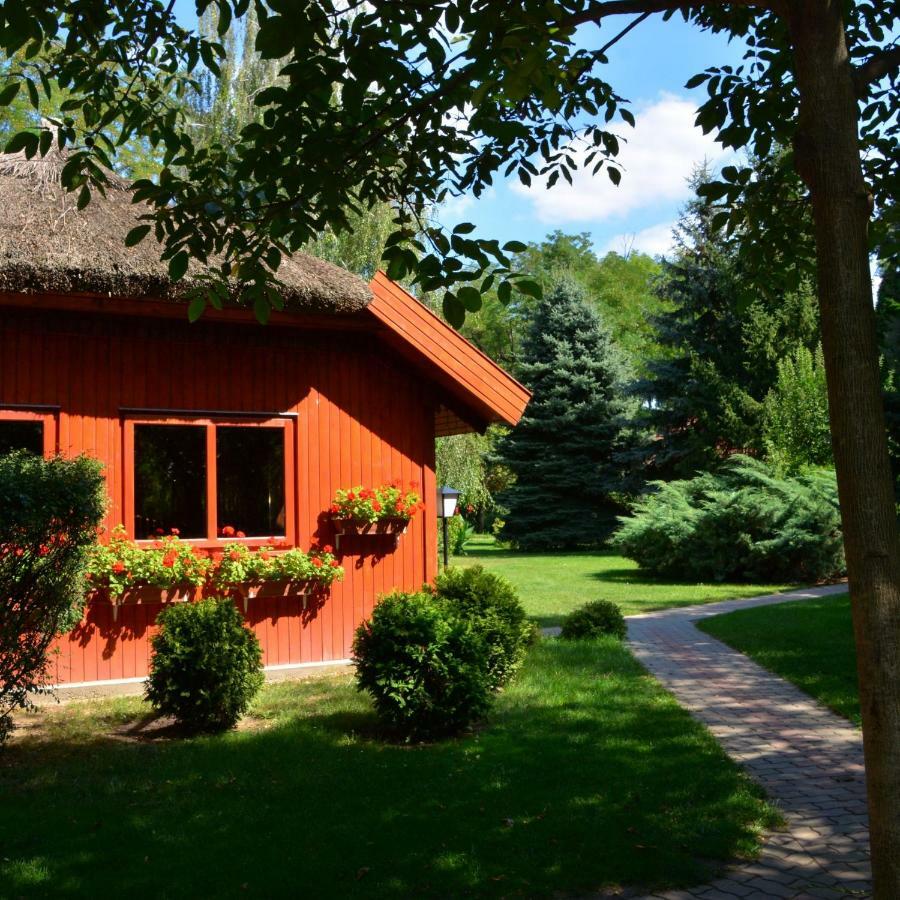 Sipito Pihenopark Hotel Pilis Kültér fotó
